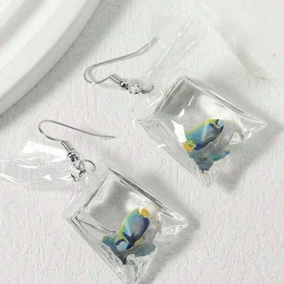 NEW‼️Fish Bag Earrings - Picture 6 of 6